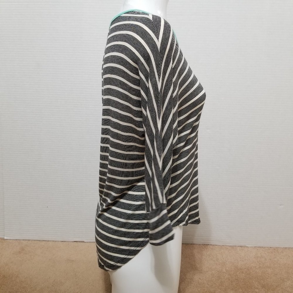 Pink Rose top XS striped dolman 3/4 sleeve curved hem stretch - Picture 4 of 10